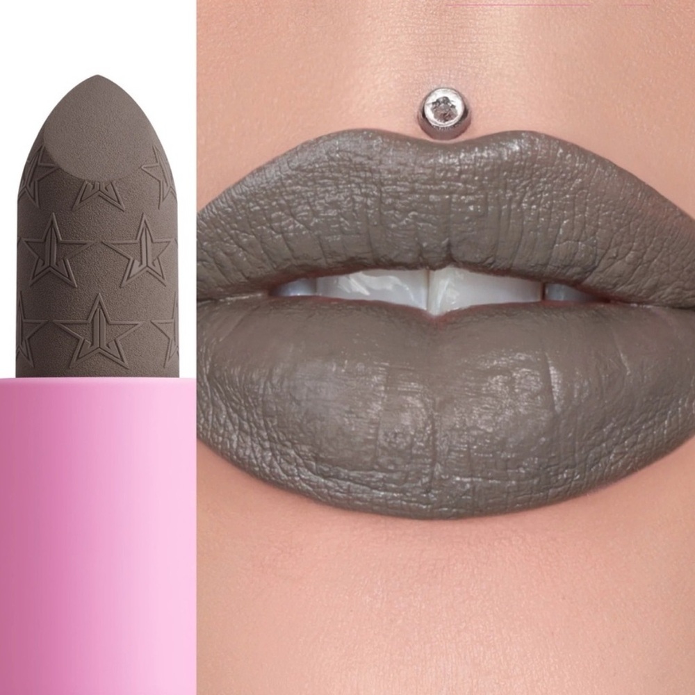 Jeffree Star Velvet Trap Lipstick -
Grave Digger - NWT